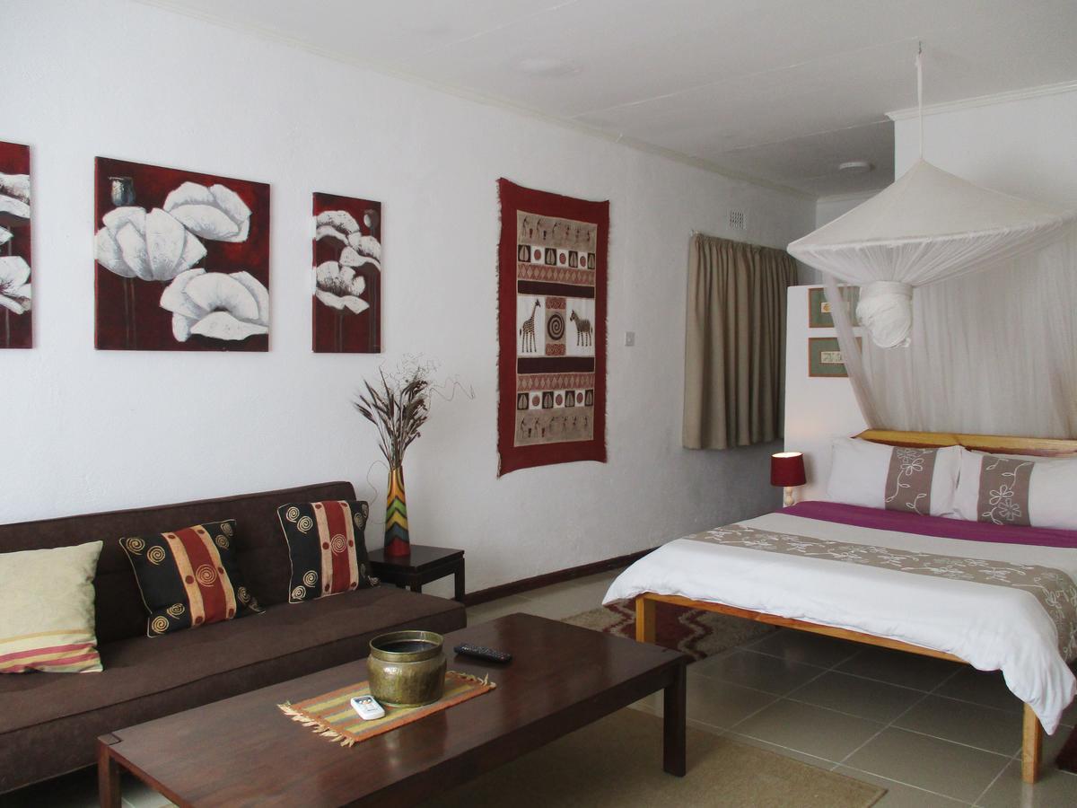 Cluny Lodge ลิลองเว ภายนอก รูปภาพ
