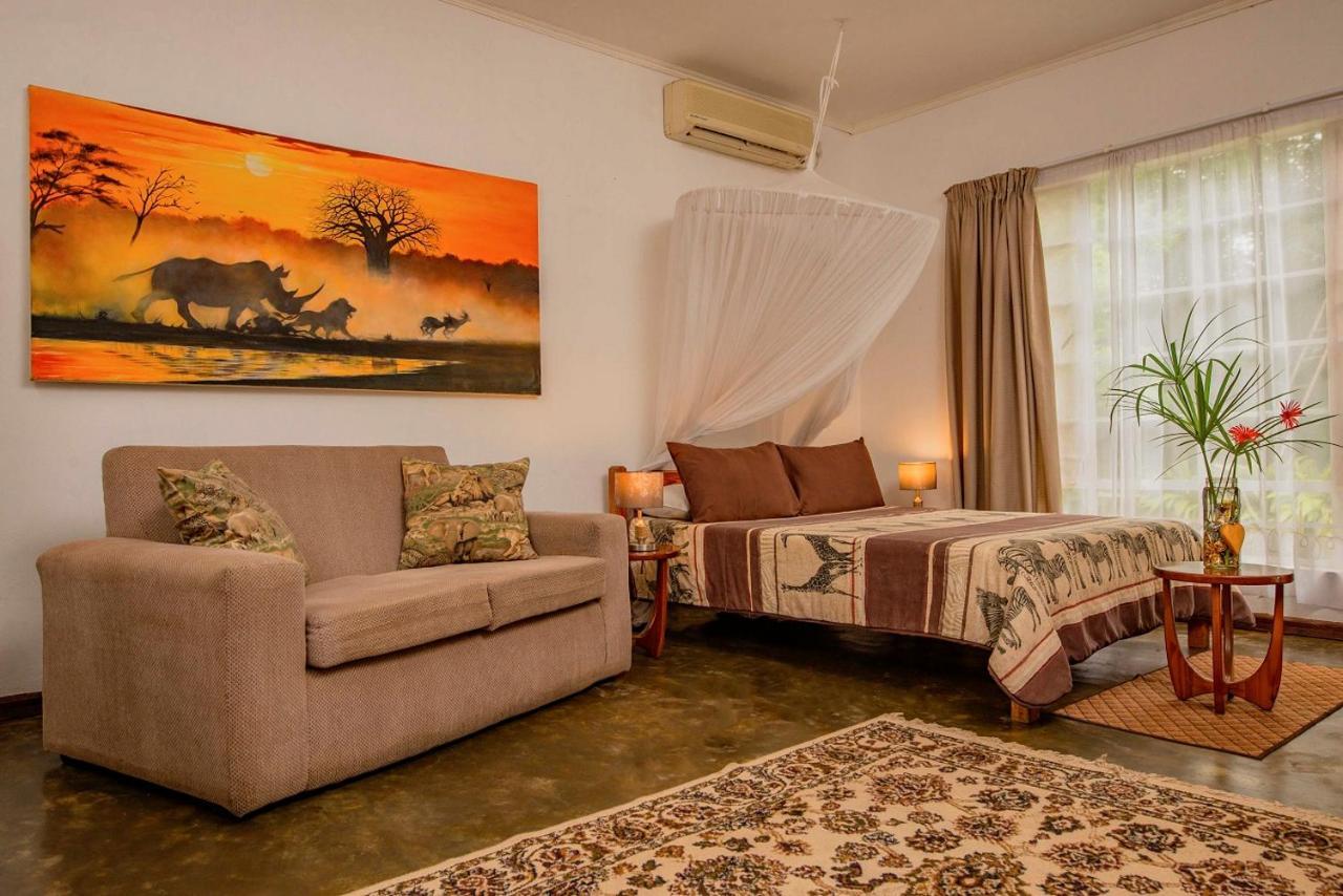 Cluny Lodge ลิลองเว ภายนอก รูปภาพ