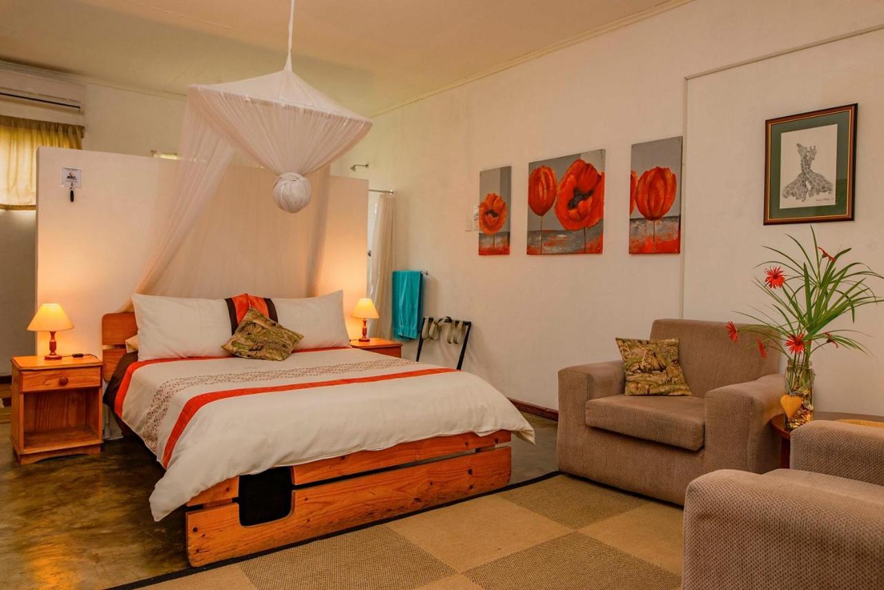Cluny Lodge ลิลองเว ภายนอก รูปภาพ